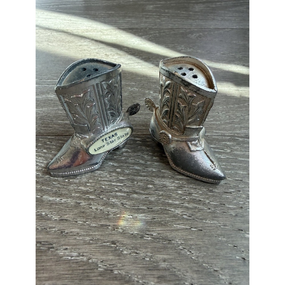 VTG Texas Lone Star State Cowboy Boot Salt & Pepper Shakers Silver Tone Souvenir